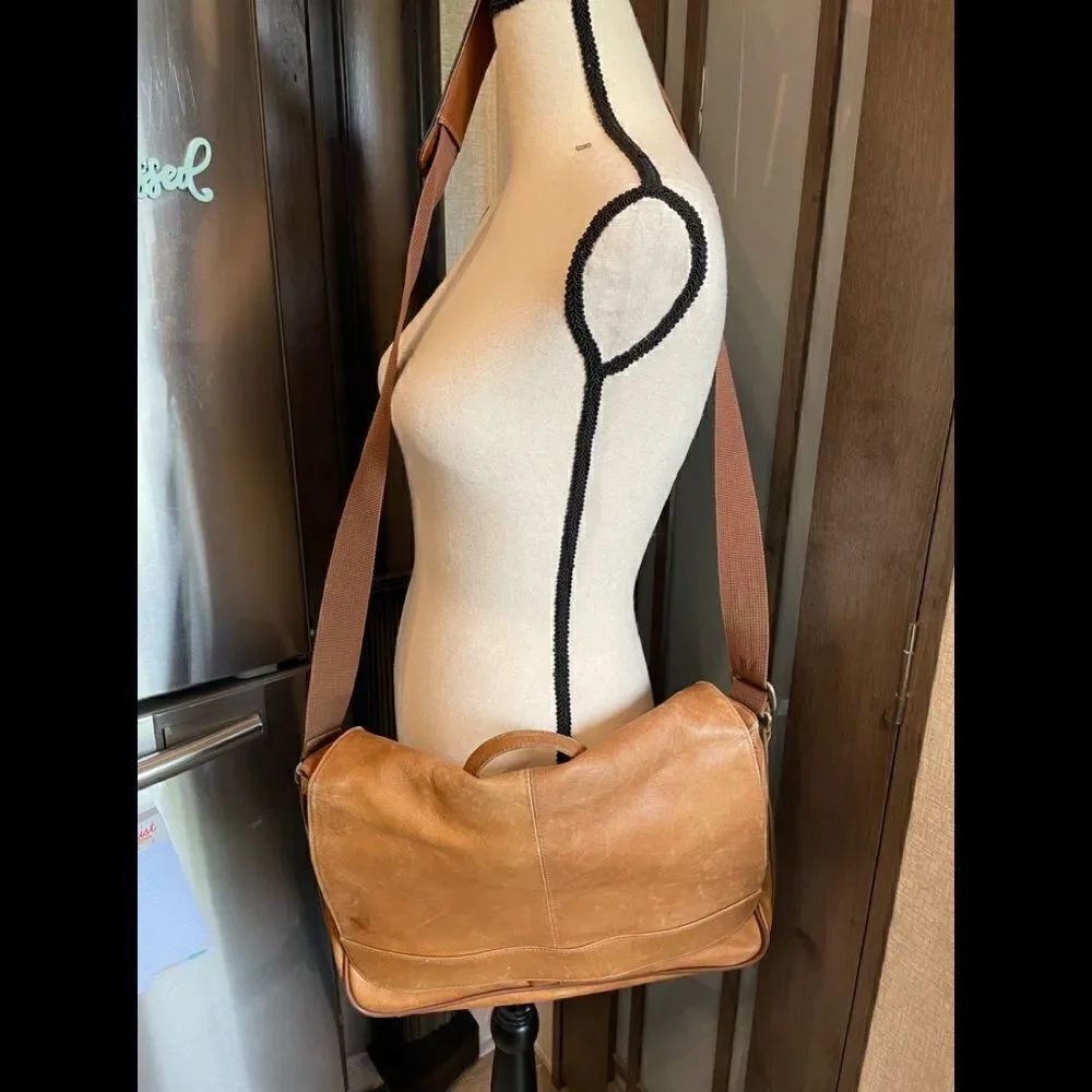 Pelle Laptop Bag